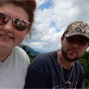 Meet your Posher, Amia